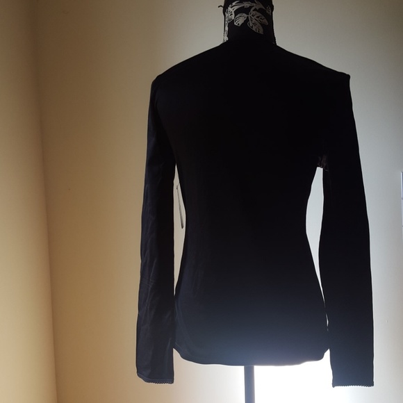🎁Covington Black Long Sleeve Top - Picture 2 of 6